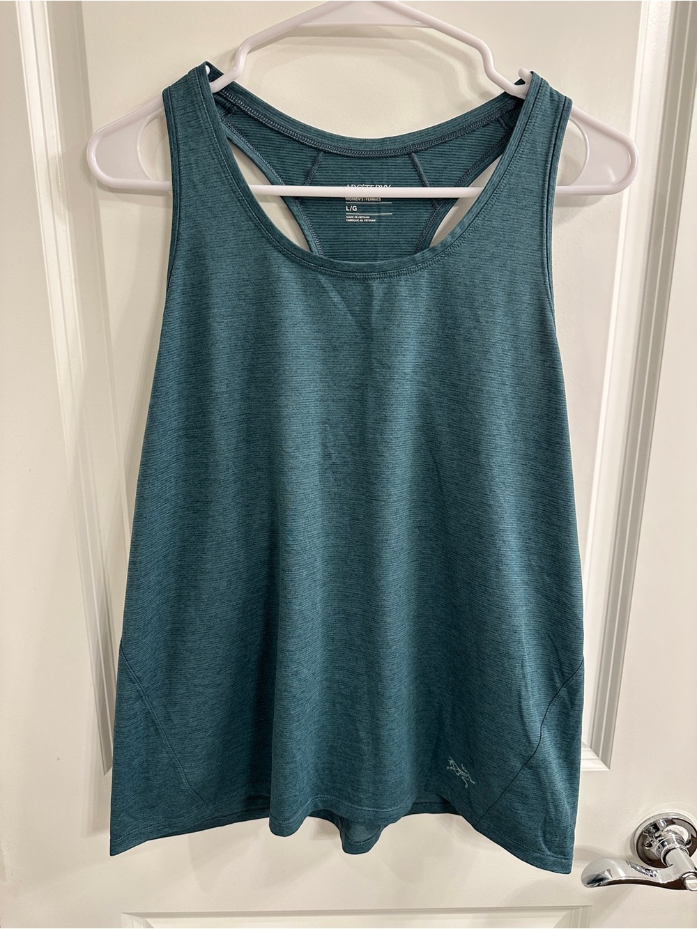 Arc'teryx Teal Taema Scoop Neck Racerback Tank - Women’s large